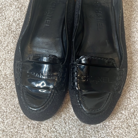 Chanel Black Patent/Grey Wool/Brown Leather Loafers, 39/8 - Picture 6 of 9